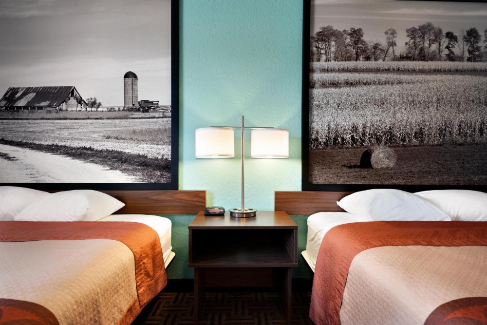 Super 8 by Wyndham Effingham